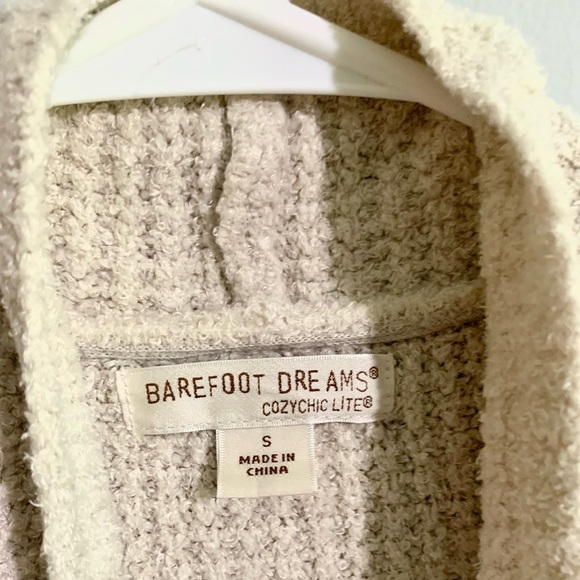 Barefoot Dreams CozyChic Lite Waffle Knit Cream
Sweater Cardigan Size: Small - Picture 3 of 5